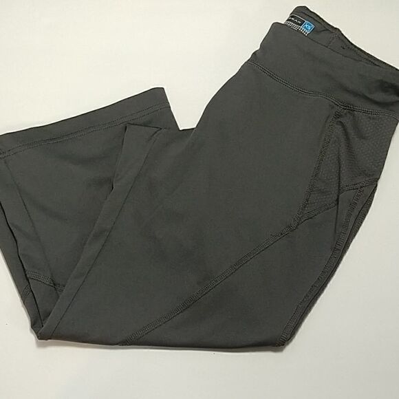 TekGear Fit and Flare Capri Gray XS - Picture 1 of 7